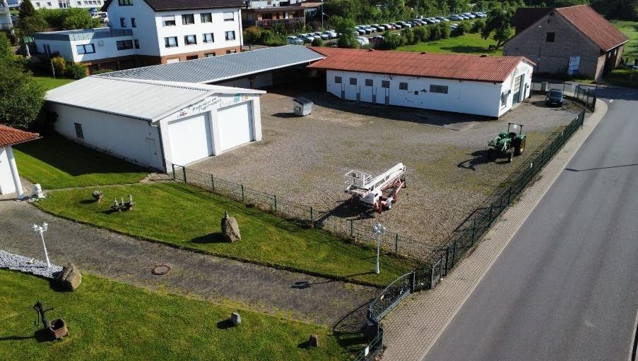 Wohnhaus & Gewerbeimmobilie · Wolfhagen