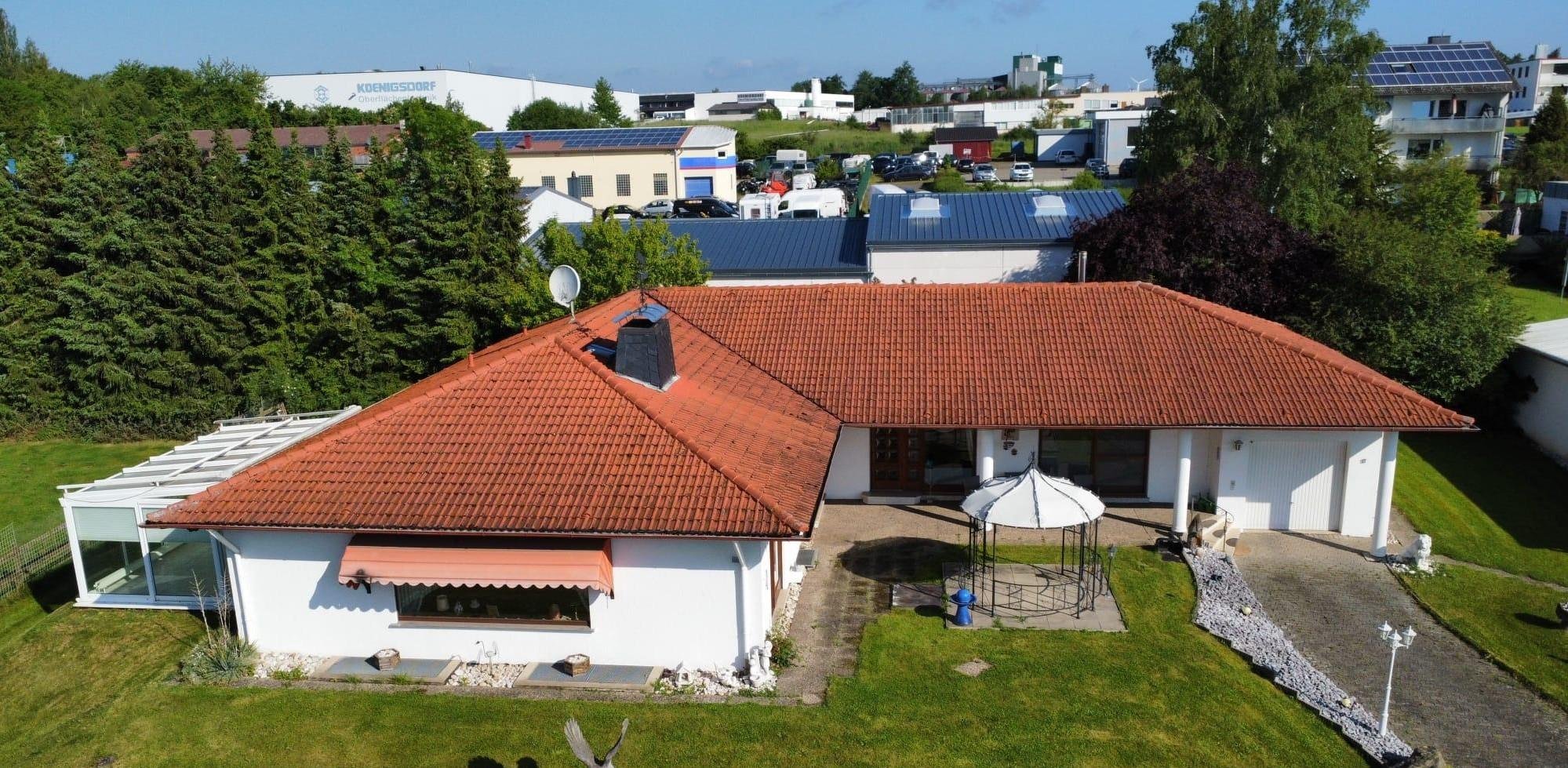 Wohnhaus & Gewerbeimmobilie · Wolfhagen